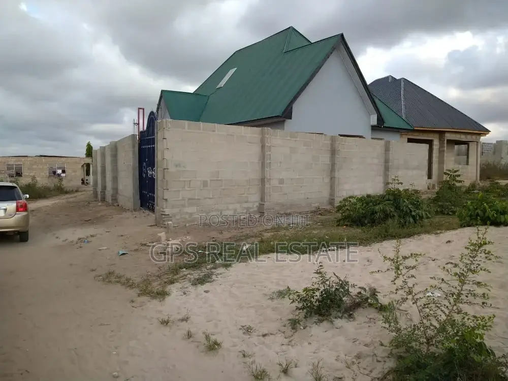 3bdrm House in Msongola, Temeke for Sale