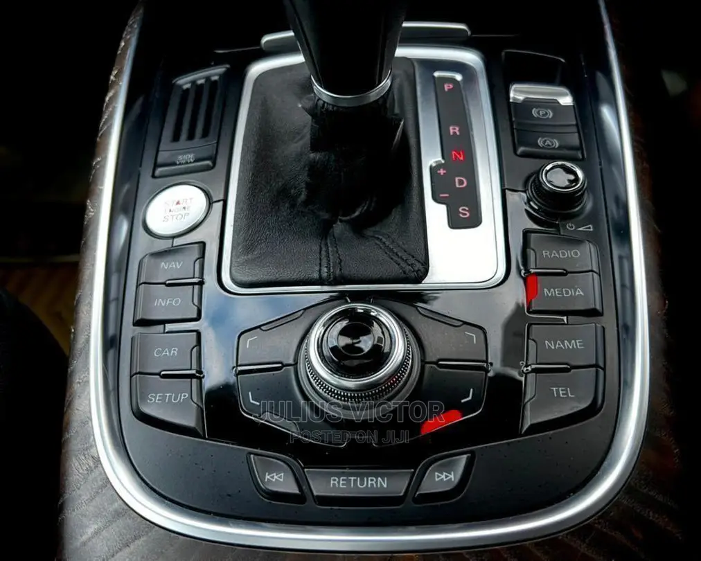 Audi Q5 2010 Black