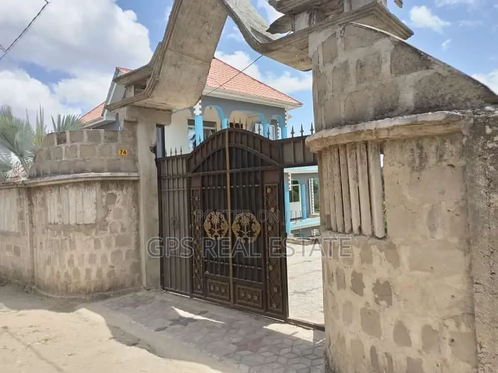 6bdrm House in Mbezi Mwisho, Kinondoni for Sale