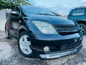 Toyota IST 2004 Black