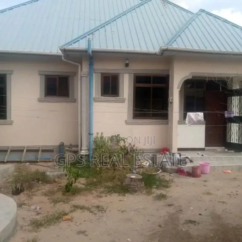 3bdrm House in Kivule Frem 10, Ilala for Sale