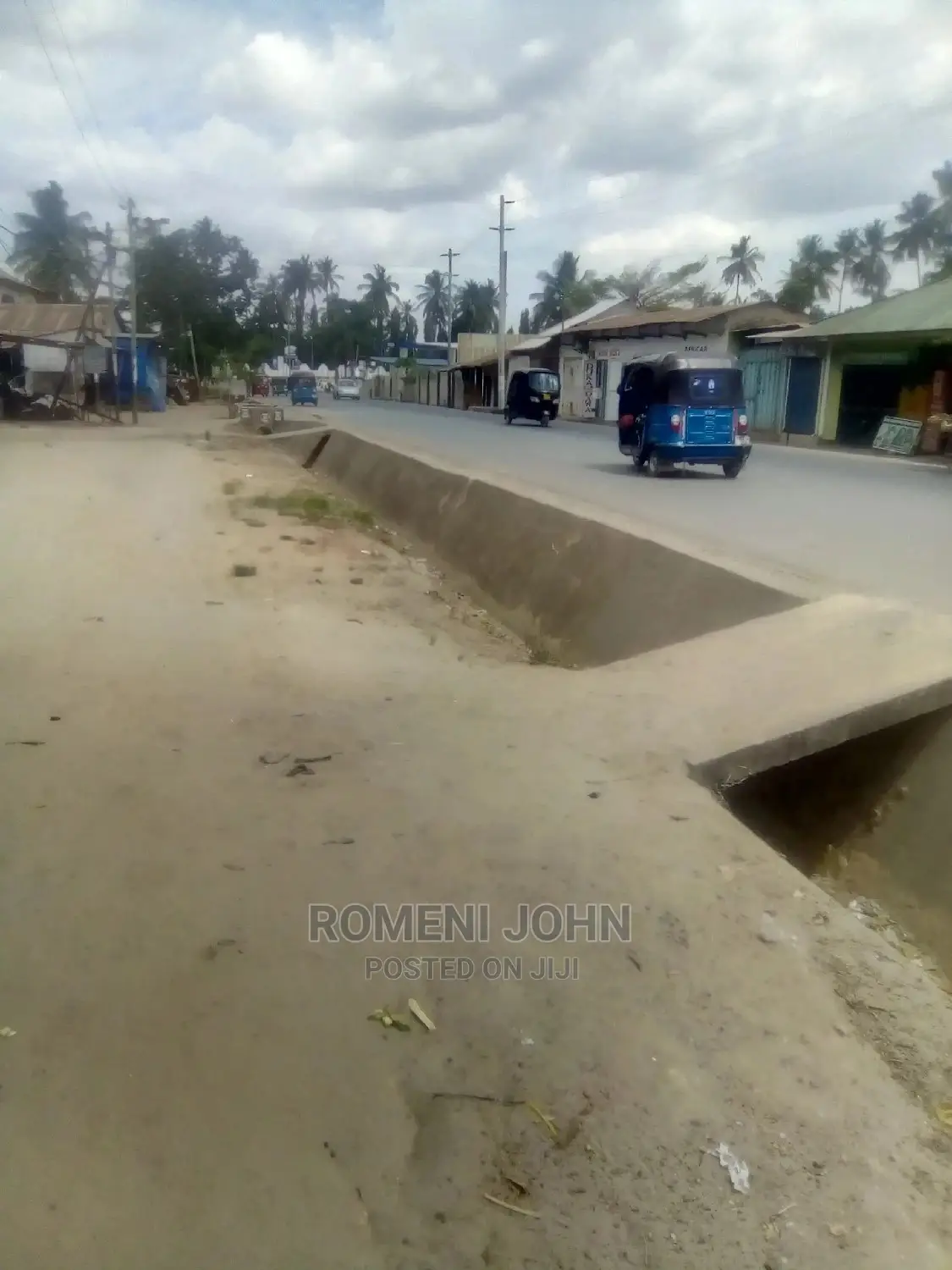 Furnished 10bdrm Townhouse/Terrace in Tanzania Daressalaam for Sale