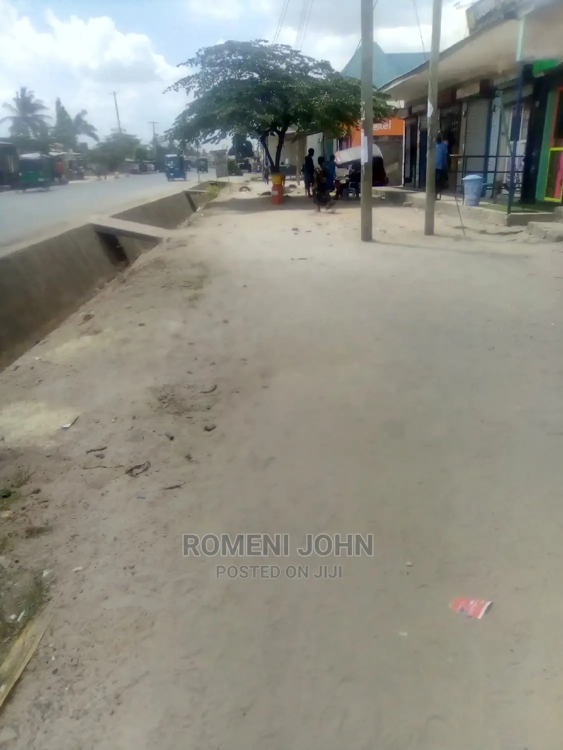 Furnished 10bdrm Townhouse/Terrace in Tanzania Daressalaam for Sale