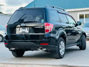 Subaru Forester 2010 Black