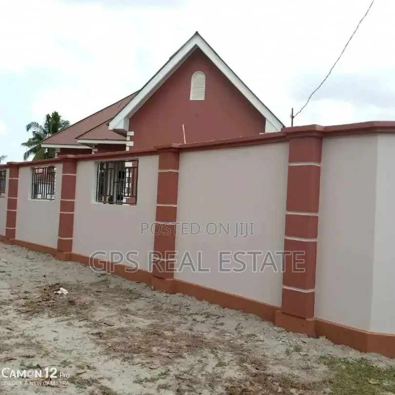 3bdrm House in Ukonga Kwa Mkoremba, Kinondoni for Sale