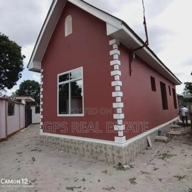 3bdrm House in Ukonga Kwa Mkoremba, Kinondoni for Sale