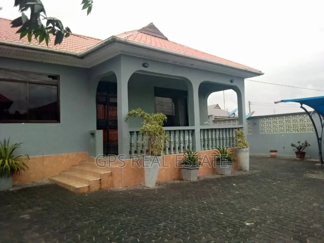 3bdrm House in Kwa Msuguri, Kinondoni for Sale