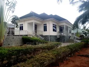 4bdrm House in Kwa Msuguri, Kinondoni for Sale
