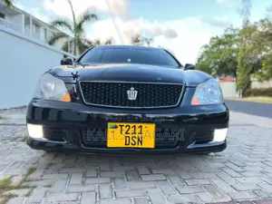 Toyota Crown 2006 Black