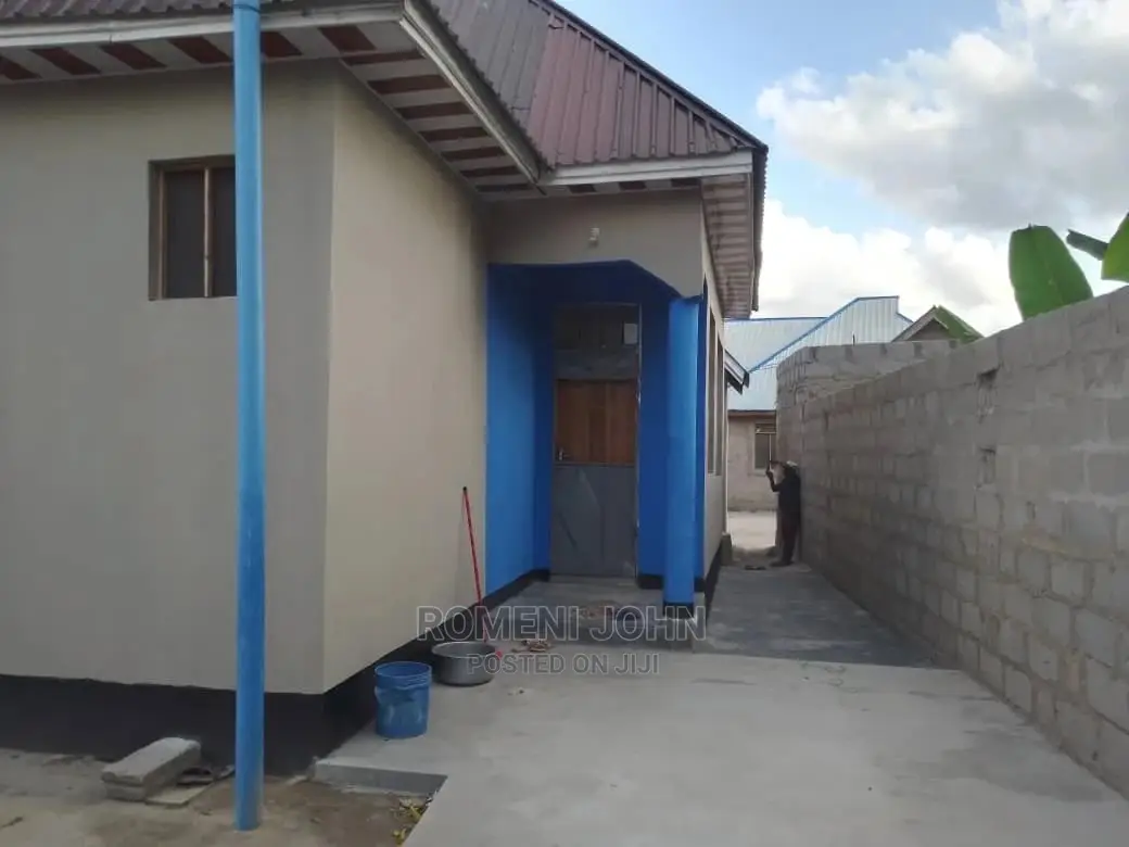 Furnished 4bdrm Townhouse/Terrace in Tanzania Daressalaam for Sale