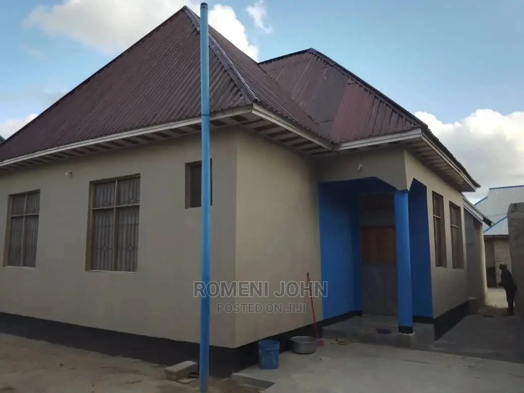 Furnished 4bdrm Townhouse/Terrace in Tanzania Daressalaam for Sale