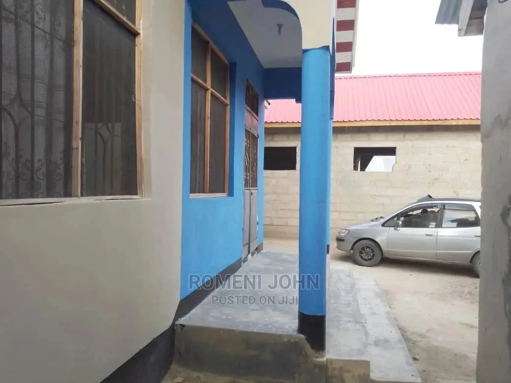 Furnished 4bdrm Townhouse/Terrace in Tanzania Daressalaam for Sale