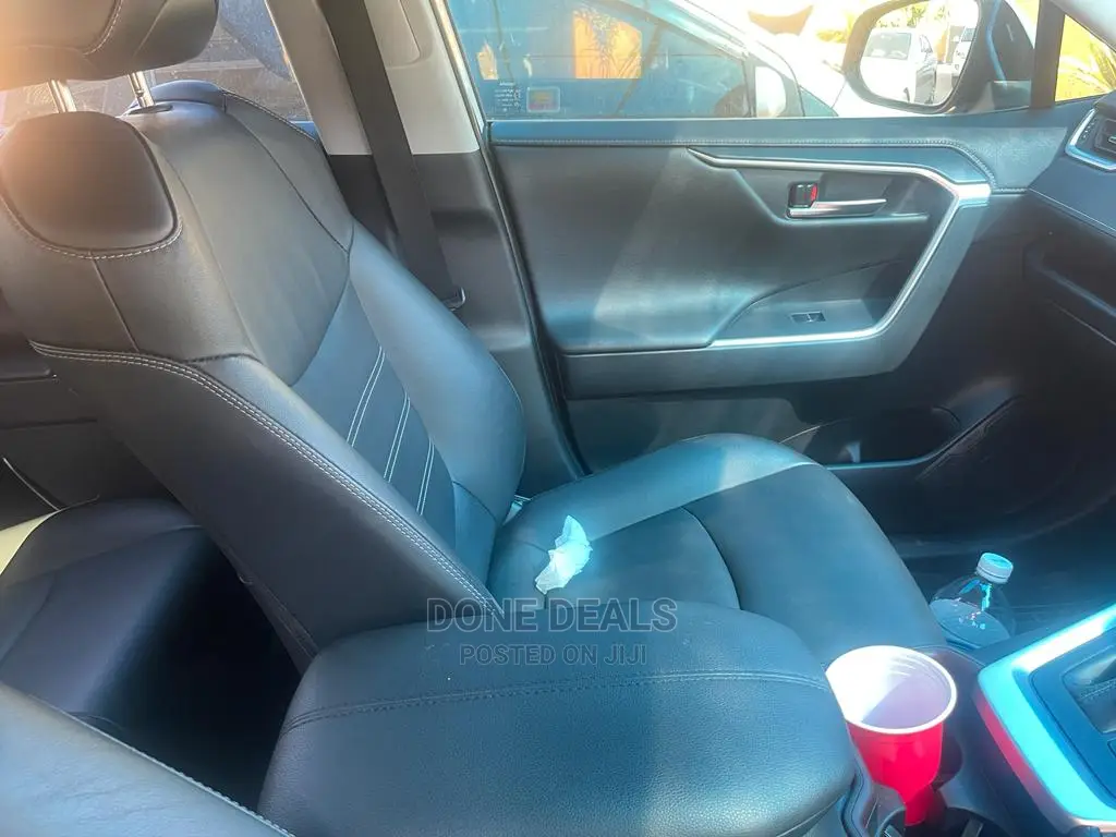 Toyota RAV4 2020 White