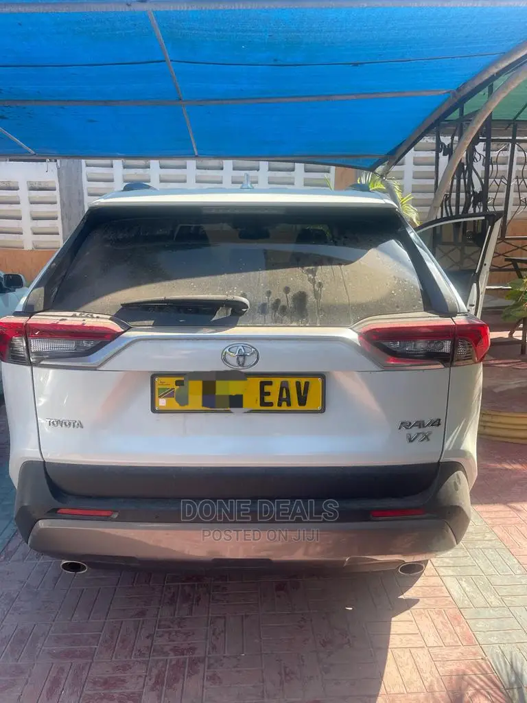 Toyota RAV4 2020 White