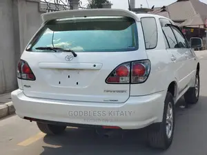 Toyota Harrier 2002 White