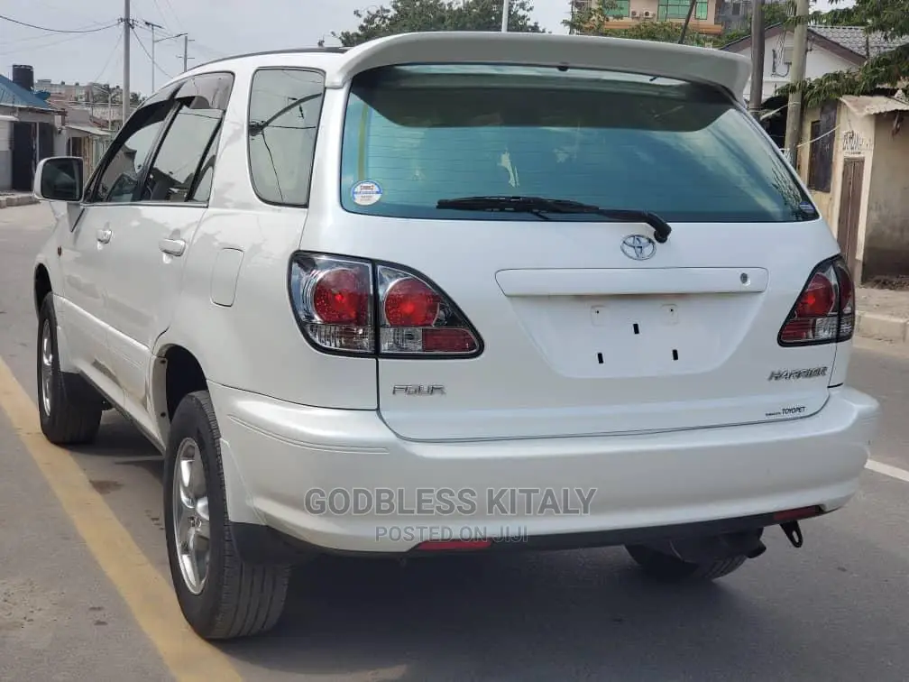 Toyota Harrier 2002 White