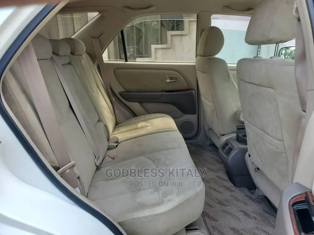 Toyota Harrier 2002 White