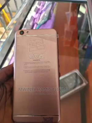 Vivo Y66i 32 GB Silver