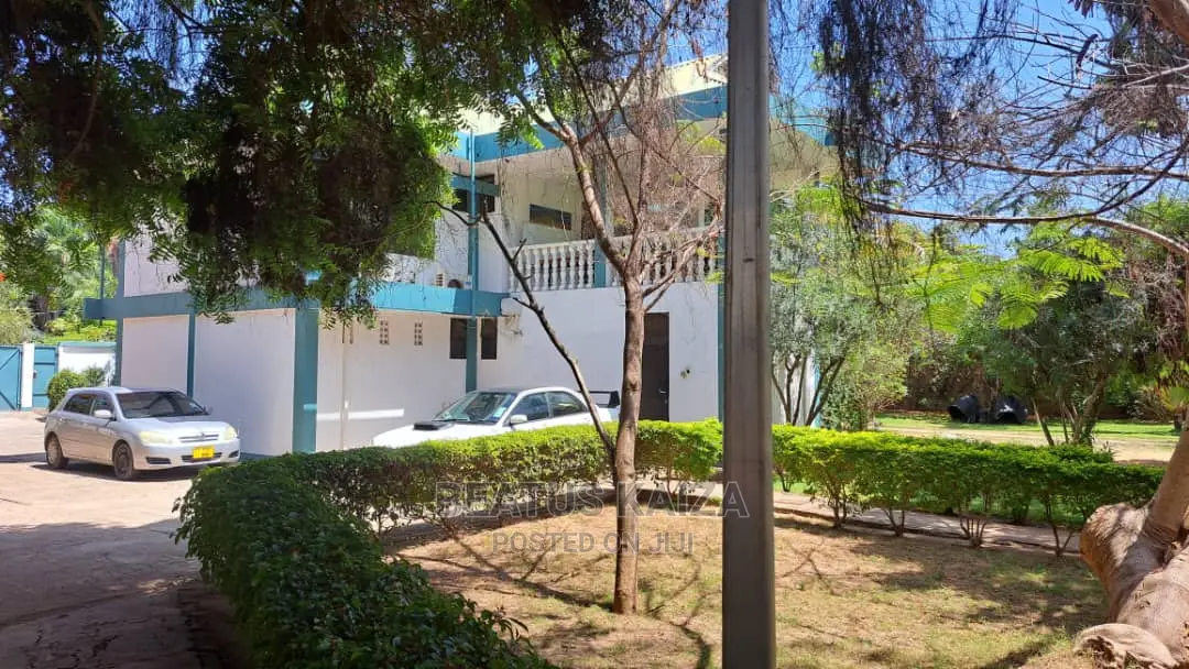 5bdrm Block of Flats in Masaki for Sale