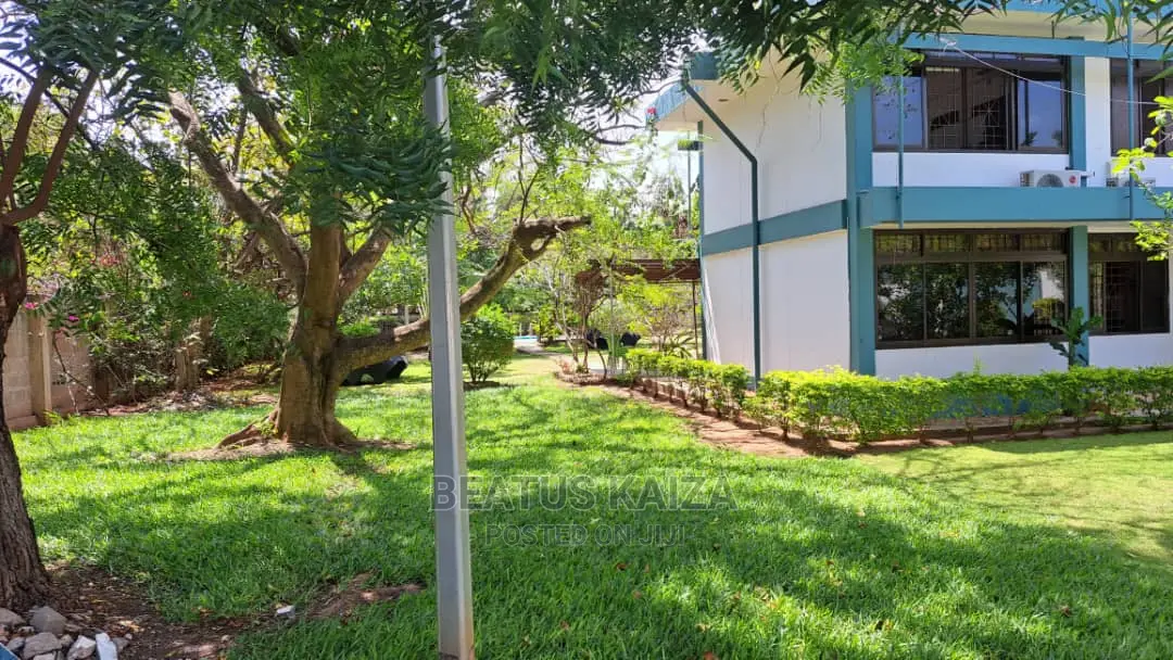 5bdrm Block of Flats in Masaki for Sale