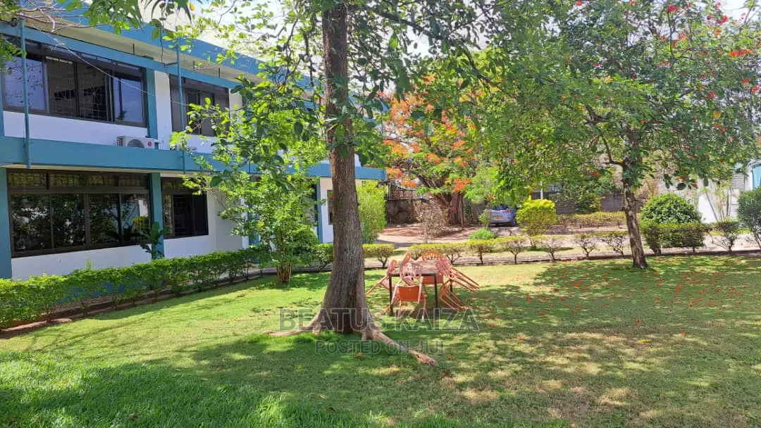 5bdrm Block of Flats in Masaki for Sale