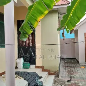 3bdrm House in Azam Complex, Chamazi for Sale