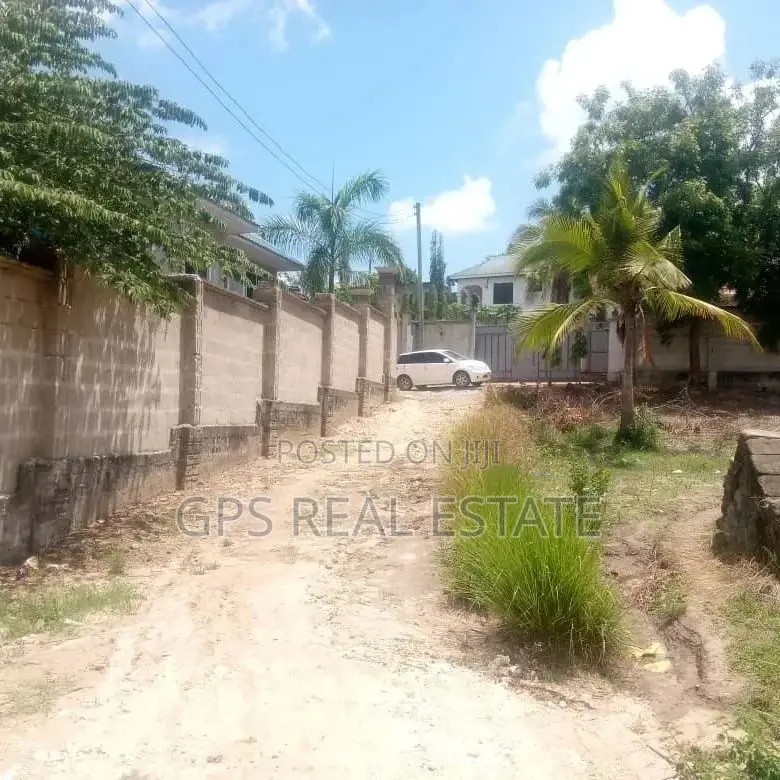 3bdrm House in Mbezi Louis, Kinondoni for Sale