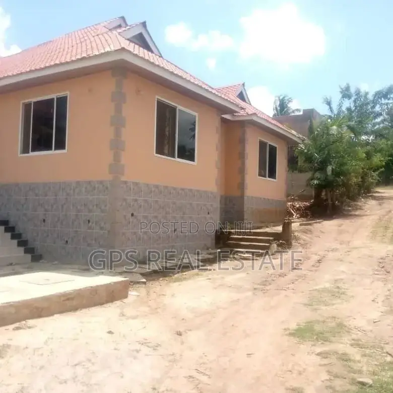 3bdrm House in Mbezi Louis, Kinondoni for Sale