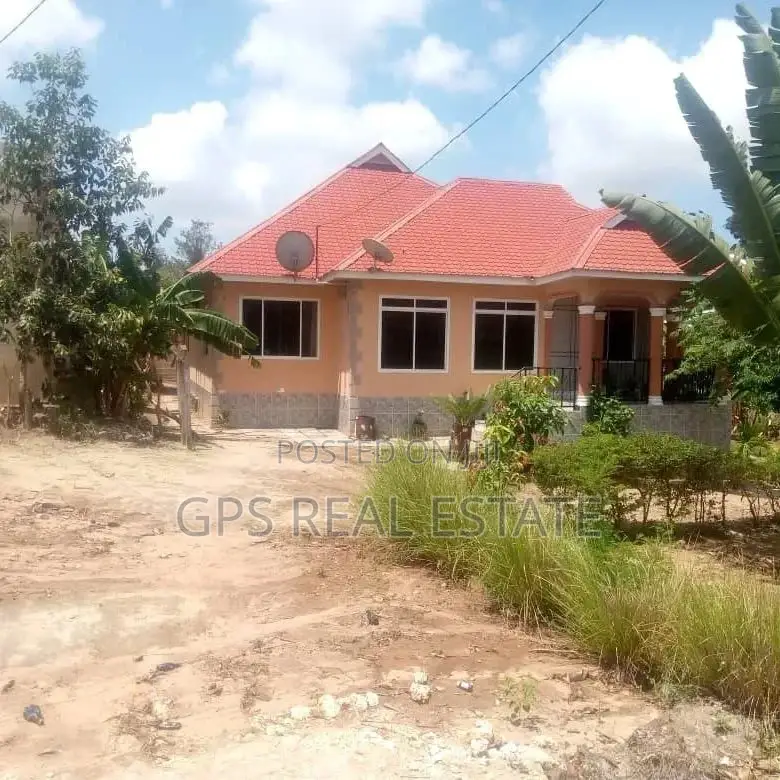 3bdrm House in Mbezi Louis, Kinondoni for Sale