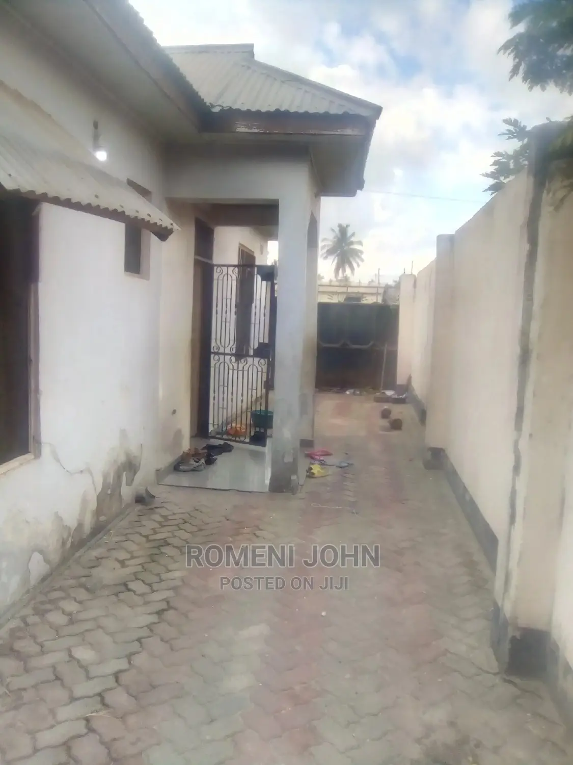 Furnished 3bdrm Townhouse/Terrace in Tanzania Daressalaam for Sale