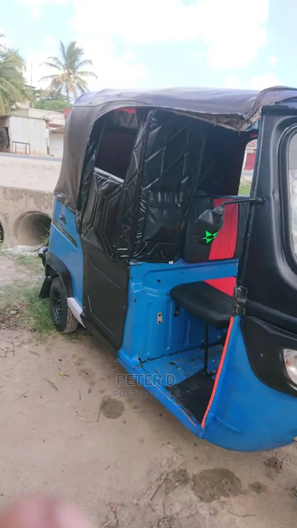 TVS HLX Plus ES 2021 Blue