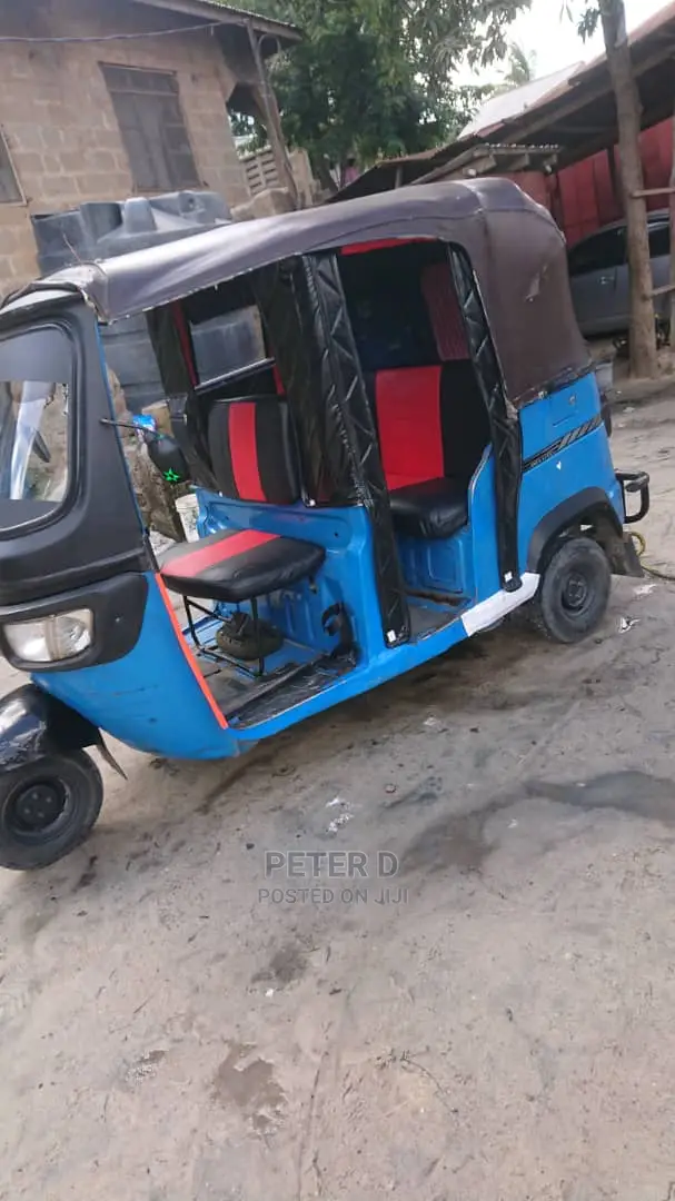 TVS HLX Plus ES 2021 Blue
