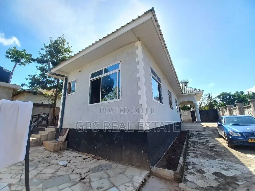 3bdrm House in Mbezi Msumi, Kinondoni for Sale
