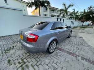 Audi A4 2004 Gray