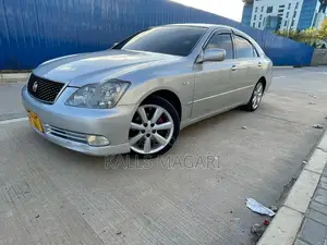 Toyota Crown 2006 Silver