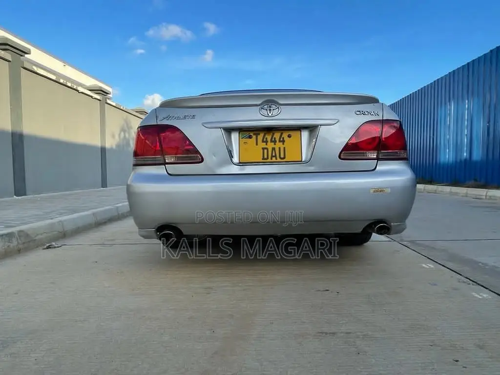 Toyota Crown 2006 Silver