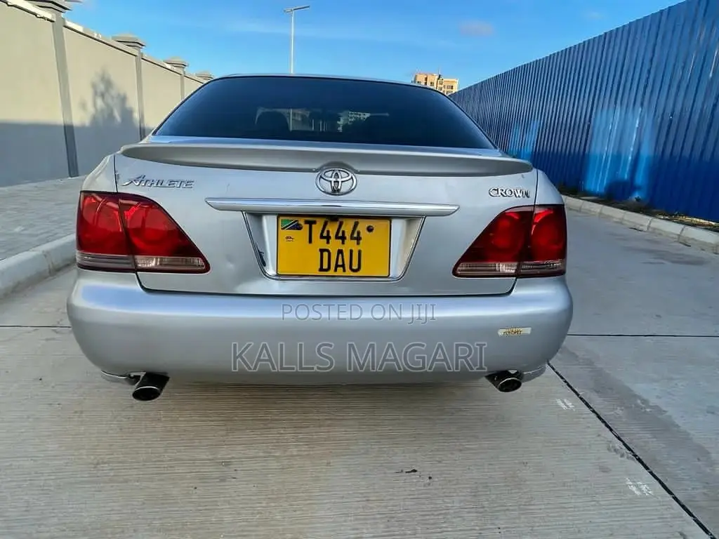Toyota Crown 2006 Silver