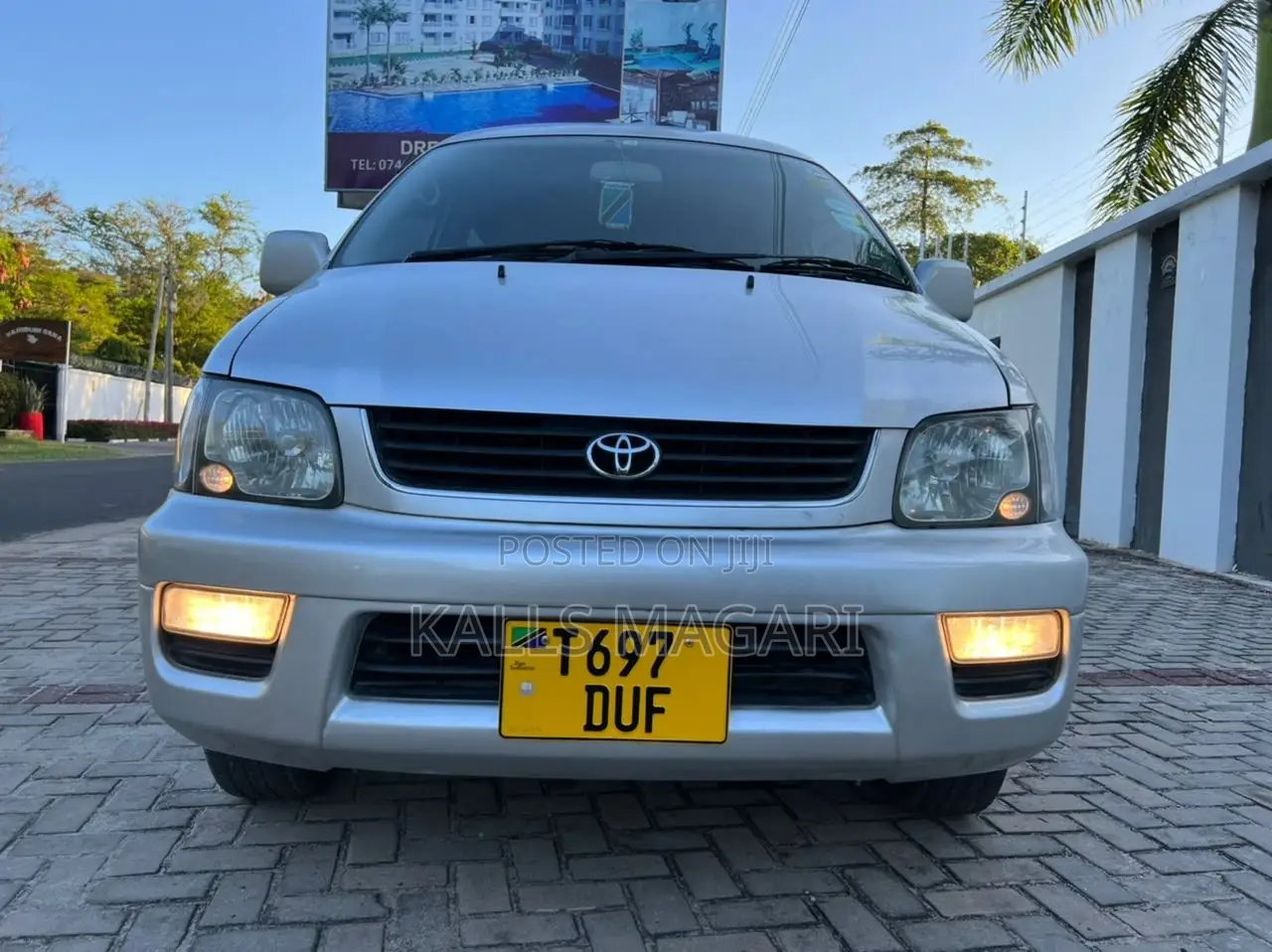 Toyota Noah 2001 Silver