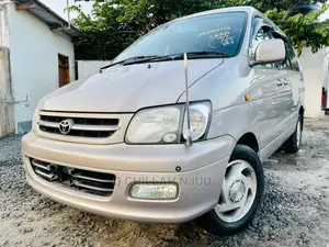 Toyota Noah 2001 Silver
