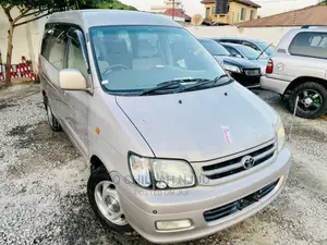 Toyota Noah 2001 Silver