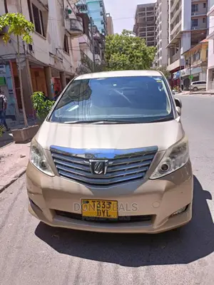 Toyota Alphard 2010 Gold