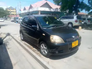 Toyota Vitz 1.3 AWD 3dr 2004 Black
