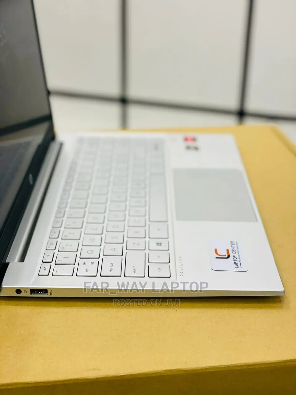 New Laptop HP Pavilion 14-Ce1000 8GB AMD Ryzen 5 SSD 256GB