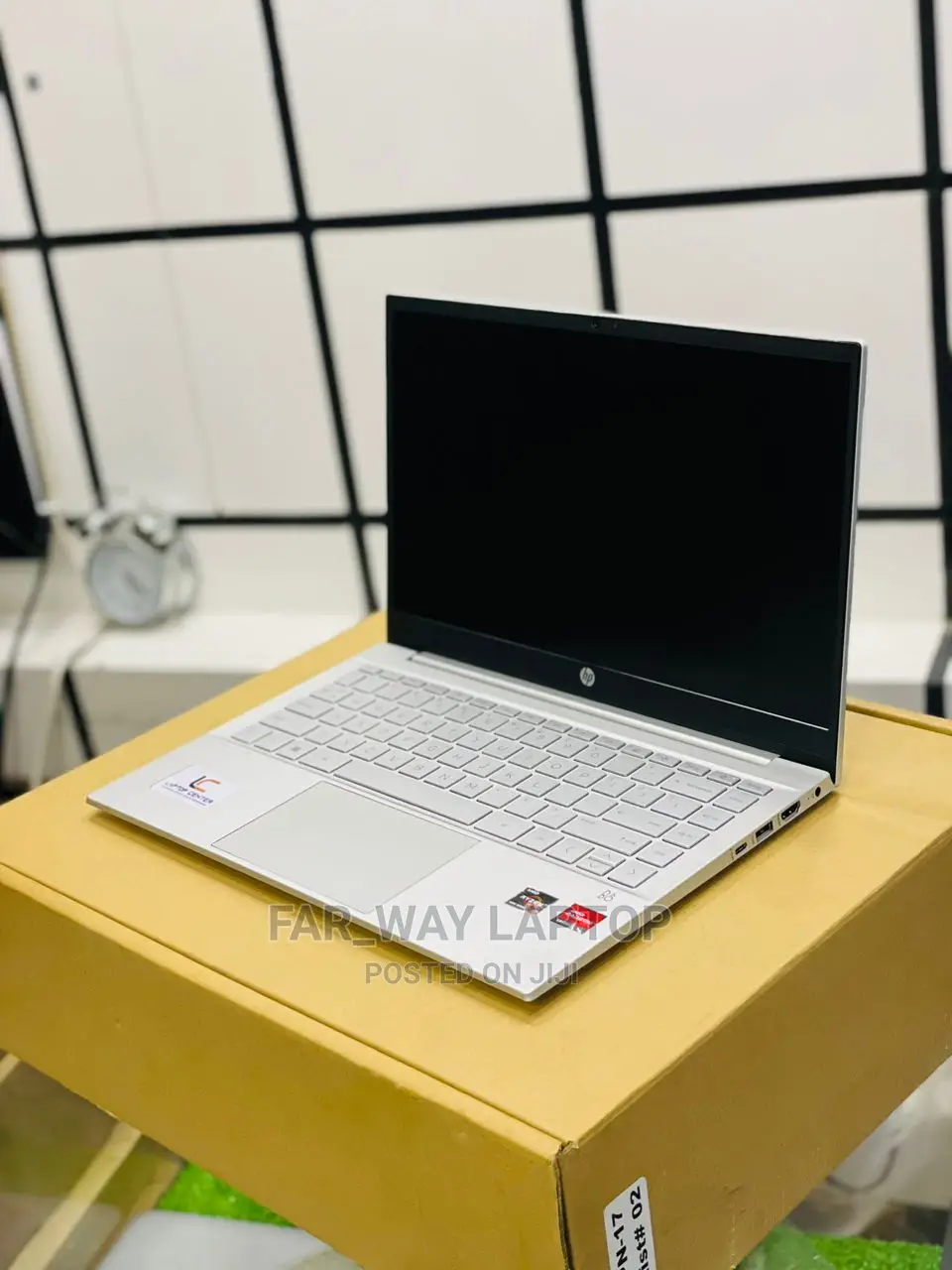 New Laptop HP Pavilion 14-Ce1000 8GB AMD Ryzen 5 SSD 256GB