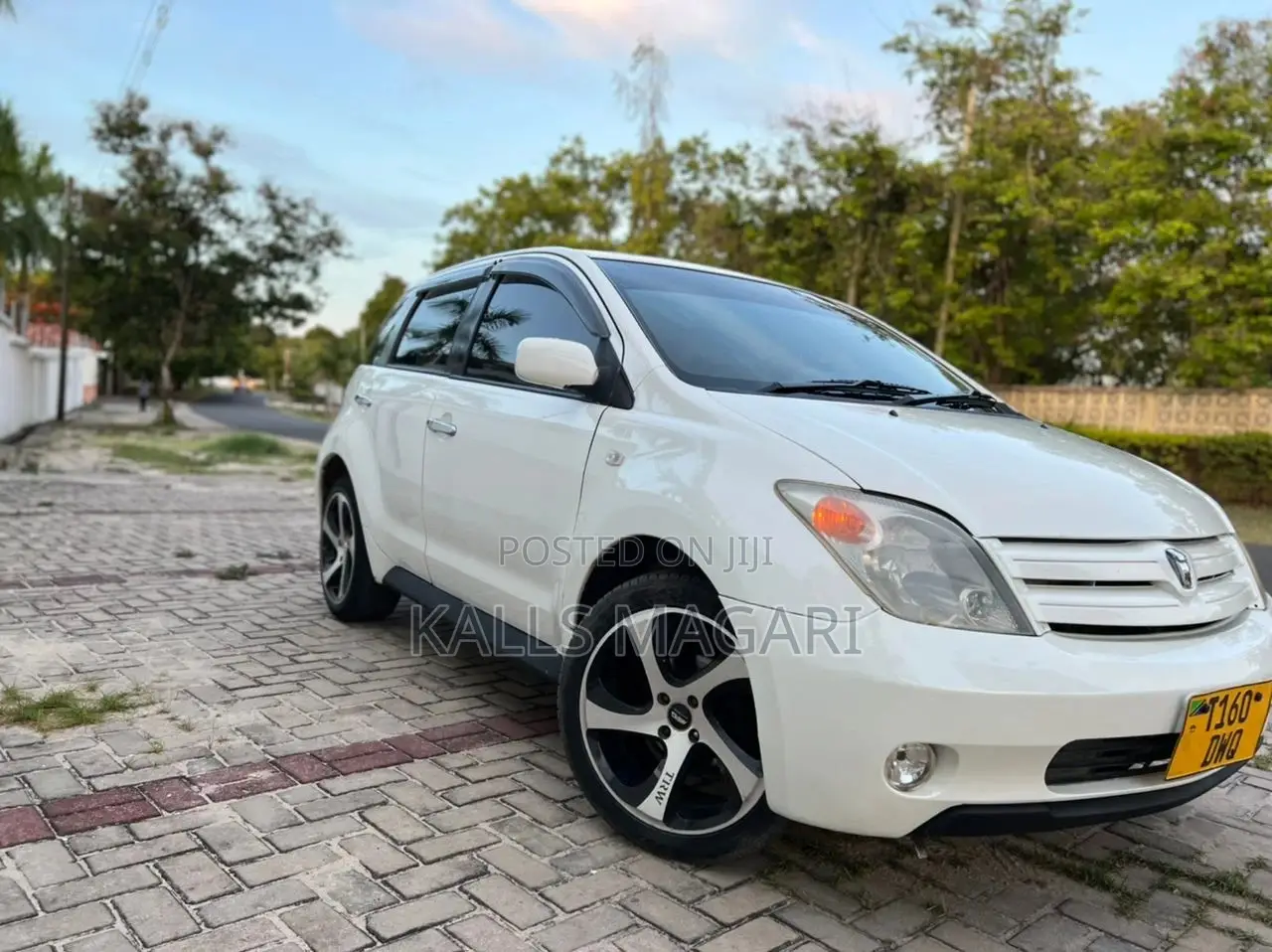 Toyota IST 2004 White