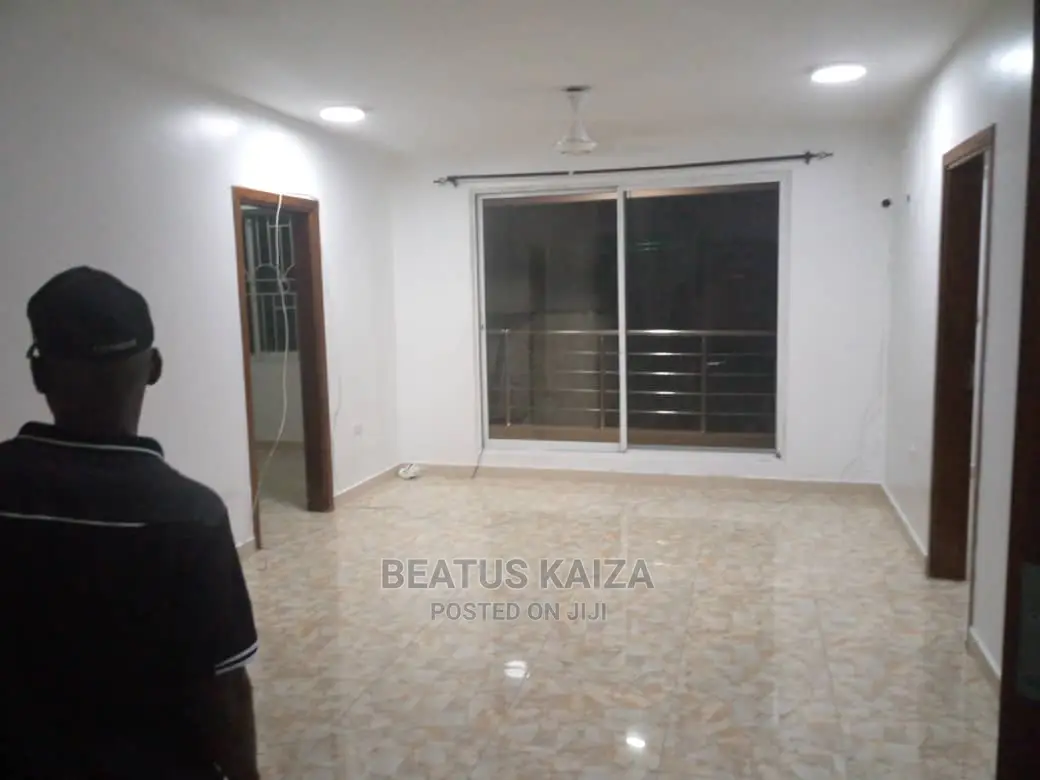 3bdrm Block of Flats in Kariakoo Fire for rent