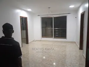 3bdrm Block of Flats in Kariakoo Fire for rent