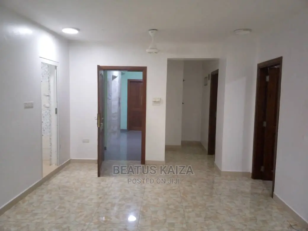 3bdrm Block of Flats in Kariakoo Fire for rent