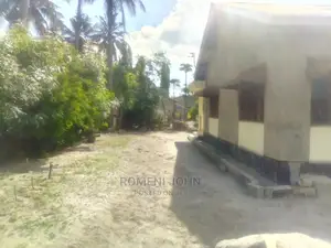 Furnished 6bdrm Townhouse/Terrace in Tanzania 1 for Sale