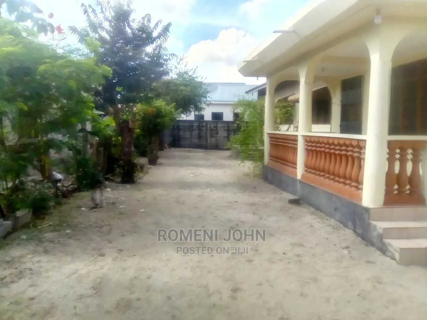 Furnished 6bdrm Townhouse/Terrace in Tanzania 1 for Sale
